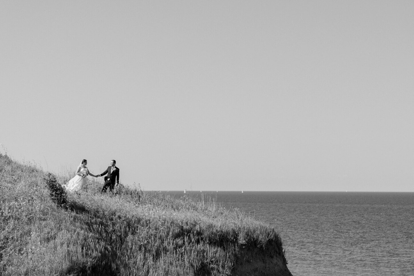 Brautpaar am Strand von Schwedeneck